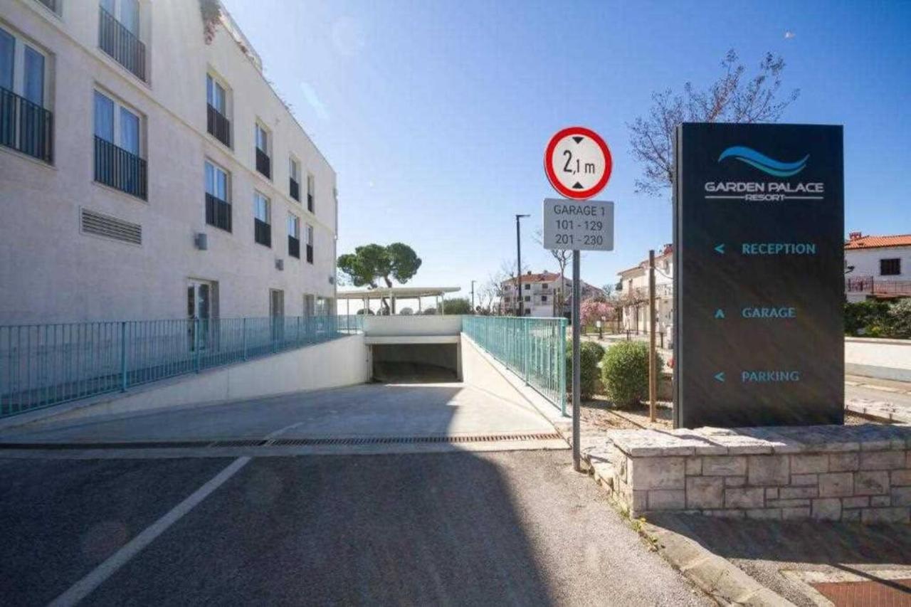 Lux Pool Suite Umag Exterior photo
